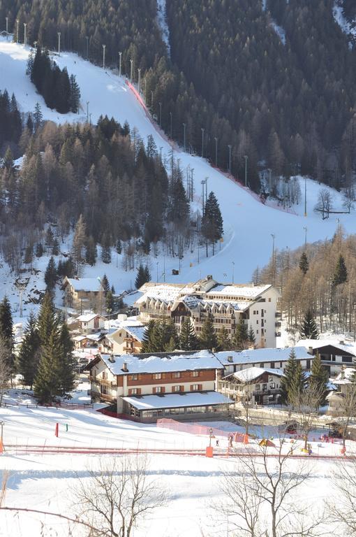 Hotel Flora Alpina Gressoney-Saint-Jean Exterior foto